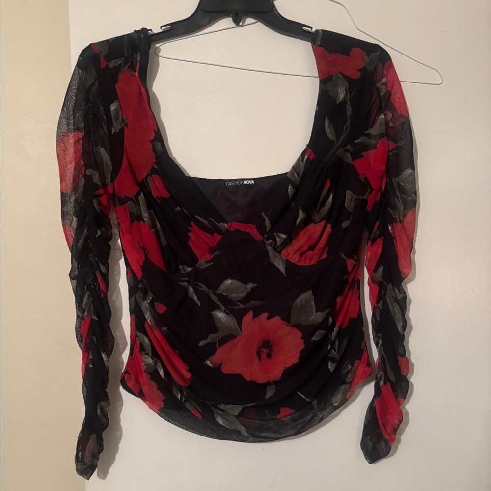 Fashion Nova Black and Red Floral Blouse Size 1X
